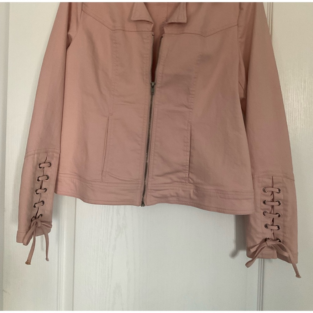 Size L pink denim jacket.